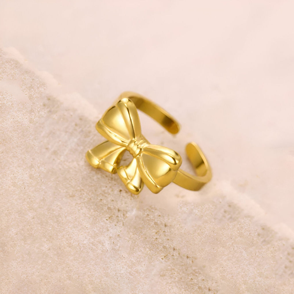 Dainty Knot Ring
