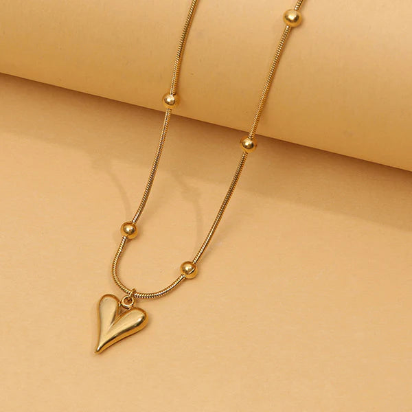 Honey Heart – Beaded Gold Pendant Necklace