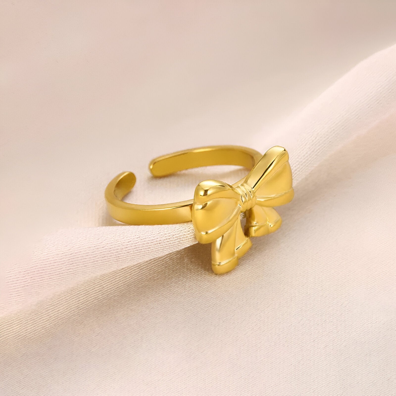 Dainty Knot Ring