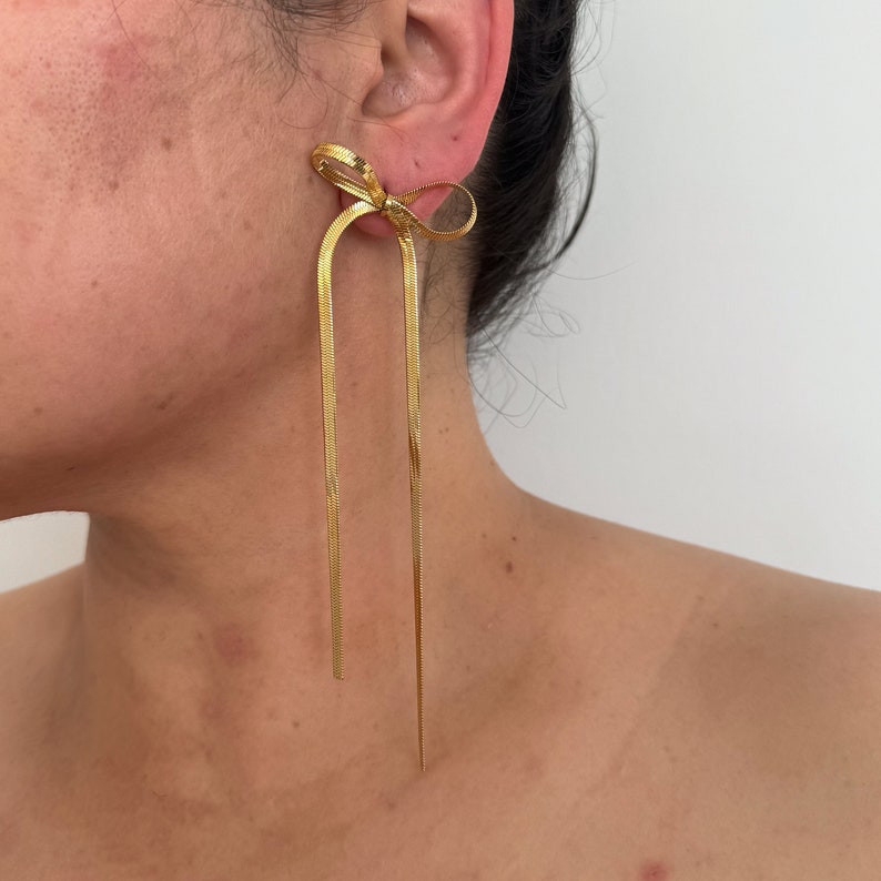 Roselle Knot Earring