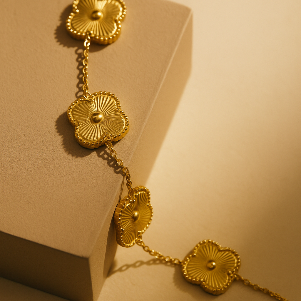 GOLDEN CLOVER BRACELET